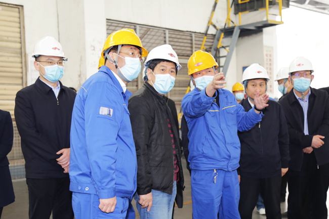 洛陽(yáng)市委常委、常務(wù)副市長(cháng)孫延文到萬(wàn)基調研指導工作
