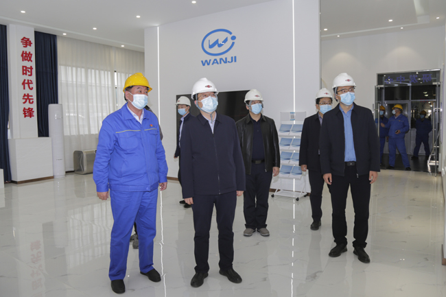 洛陽(yáng)市委常委、副市長(cháng)梁慶到萬(wàn)基控股集團調研