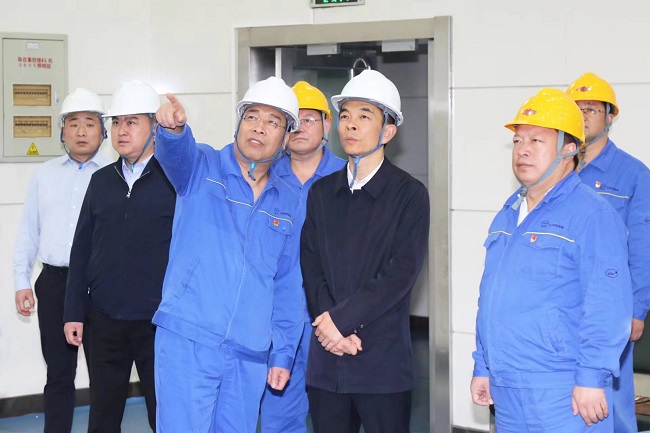 新安縣委副書(shū)記、代縣長(cháng)崔占科到萬(wàn)基控股集團調研