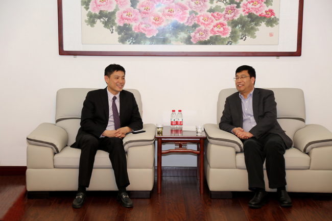 廣東英聯(lián)包裝股份有限公司董事長(cháng)、總經(jīng)理翁偉武一行到我公司訪(fǎng)談